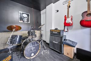 Converted Garage- click for photo gallery